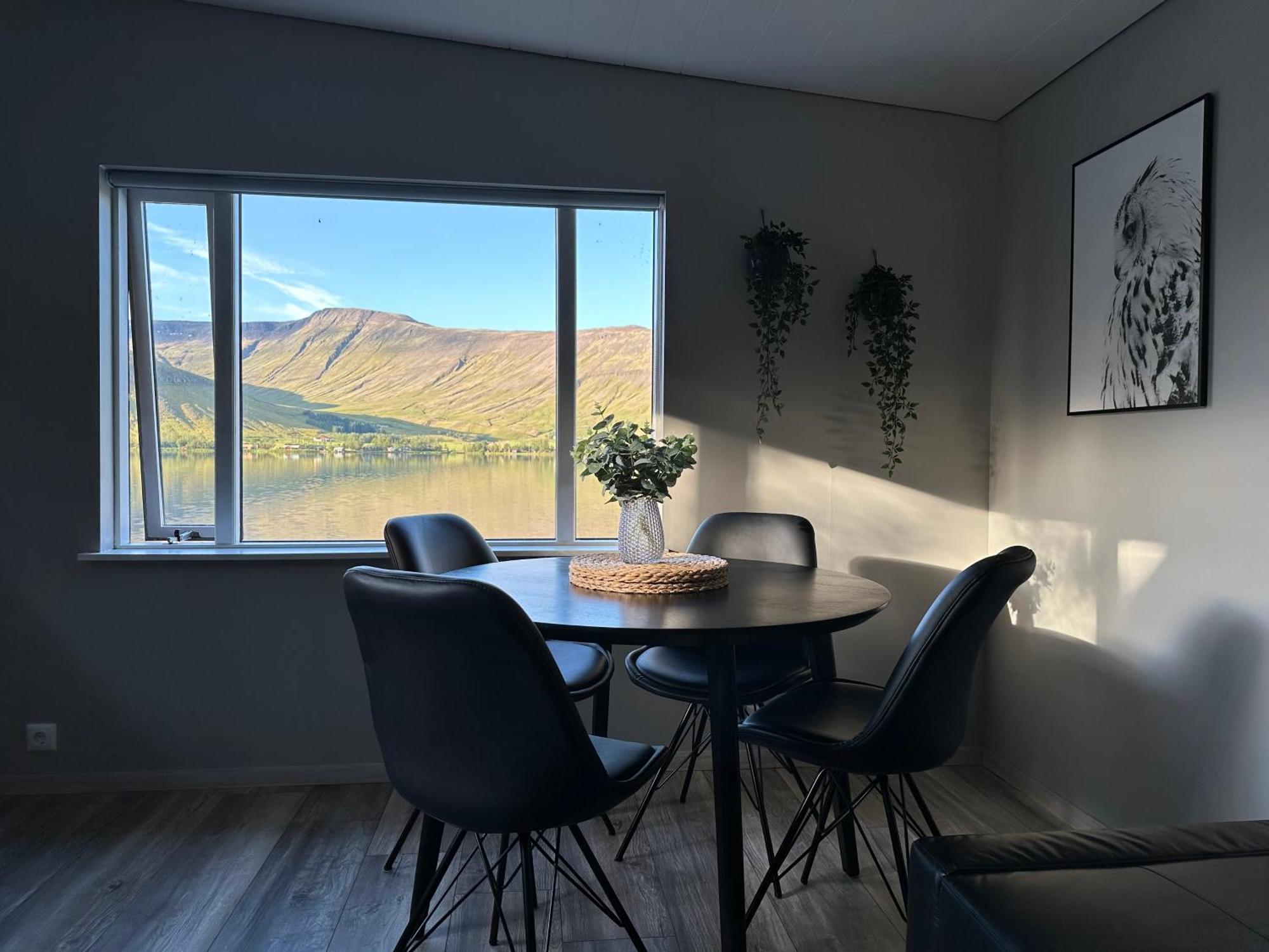 Cosy Lakeview Cabin 45 Minutes From Reykjavik Mosfellsbaer Eksteriør bilde