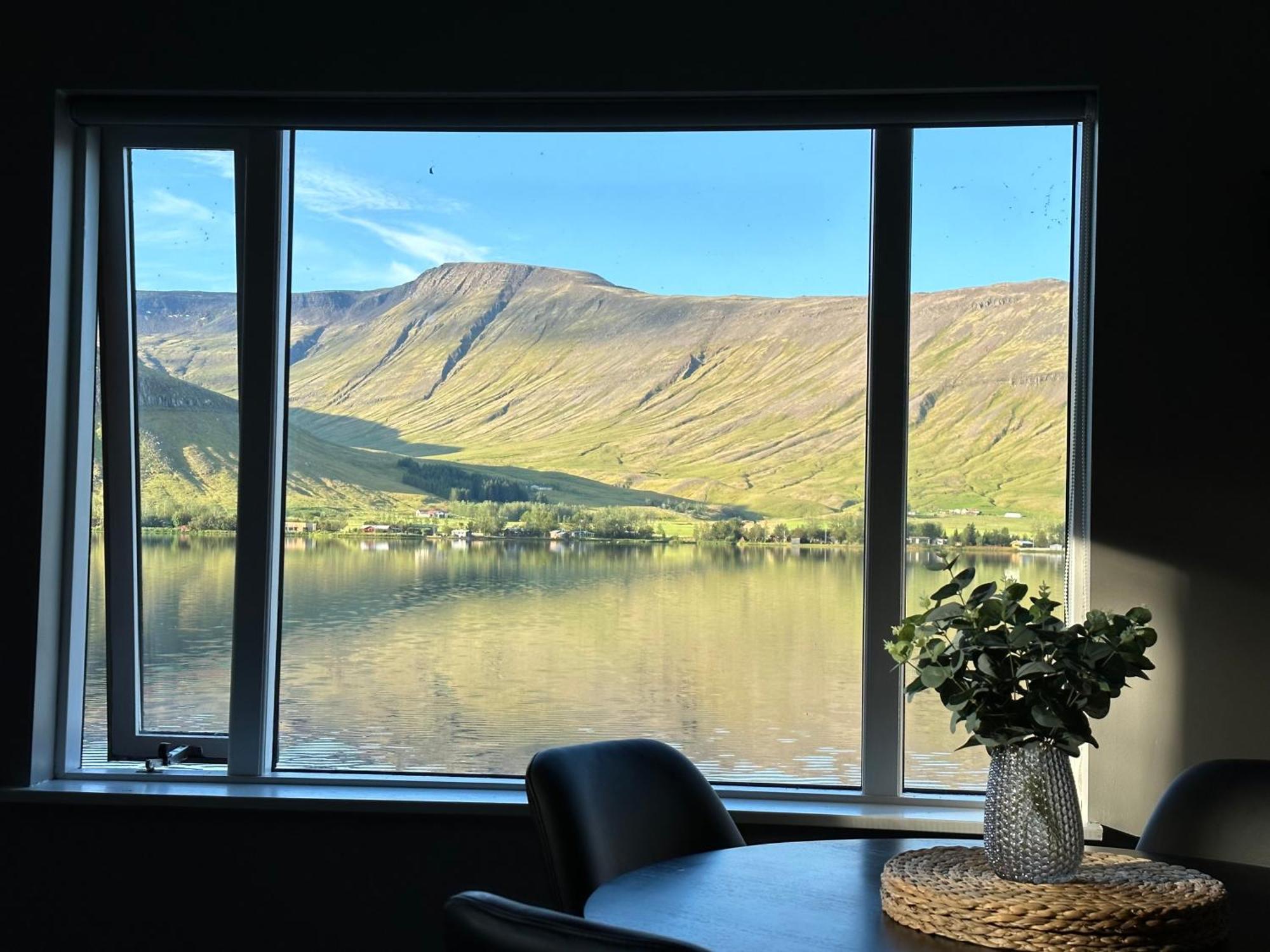 Cosy Lakeview Cabin 45 Minutes From Reykjavik Mosfellsbaer Eksteriør bilde